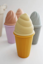 Load image into Gallery viewer, Classic Retro Silicone Ice Cream Beach Set