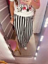 Load image into Gallery viewer, Stripped Pants