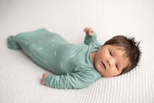 Load image into Gallery viewer, Arrow Print Knotted Newborn Baby Gown Pajamas