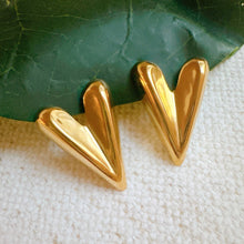 Load image into Gallery viewer, Hey Love Heart Stud Earrings
