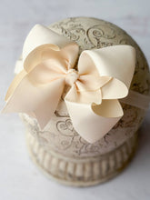 Load image into Gallery viewer, Oversize Bow Satin Headband