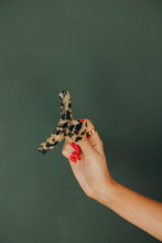 Load image into Gallery viewer, Skinny Tan Tortoise Claw Clip