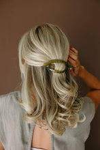 Load image into Gallery viewer, Duckbill Claw Clip- Multiple Colors