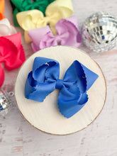 Load image into Gallery viewer, Classic Scalloped Bows - Alligator Clip - 4.5&quot;
