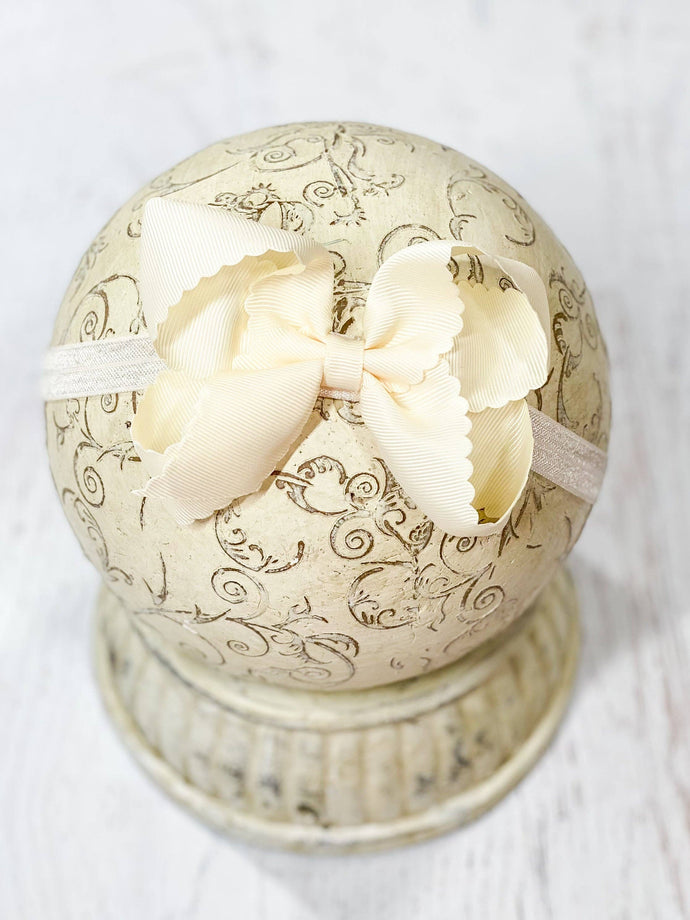 Scalloped Classic Size Bow Headband