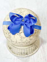 Load image into Gallery viewer, Scalloped Classic Size Bow Headband