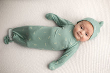 Load image into Gallery viewer, Arrow Print Knotted Newborn Baby Gown Pajamas