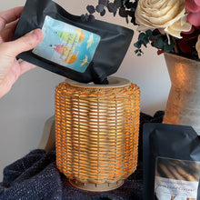 Load image into Gallery viewer, Fresh Laundry Softie | Squeeze Wax Melt