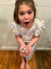 Load image into Gallery viewer, Metallic Lip Balm Balls