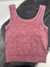 Load image into Gallery viewer, Darcy Crops