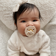 Load image into Gallery viewer, Detailed Itzy Soother™ Natural Rubber Paci Sets