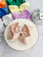Load image into Gallery viewer, Classic Scalloped Bows - Alligator Clip - 4.5&quot;