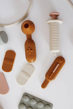 Load image into Gallery viewer, Silicone Doctor Kit Play Set