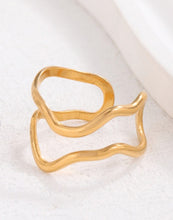 Load image into Gallery viewer, Gold Statement Ring