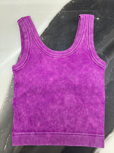 Load image into Gallery viewer, Darcy Crops