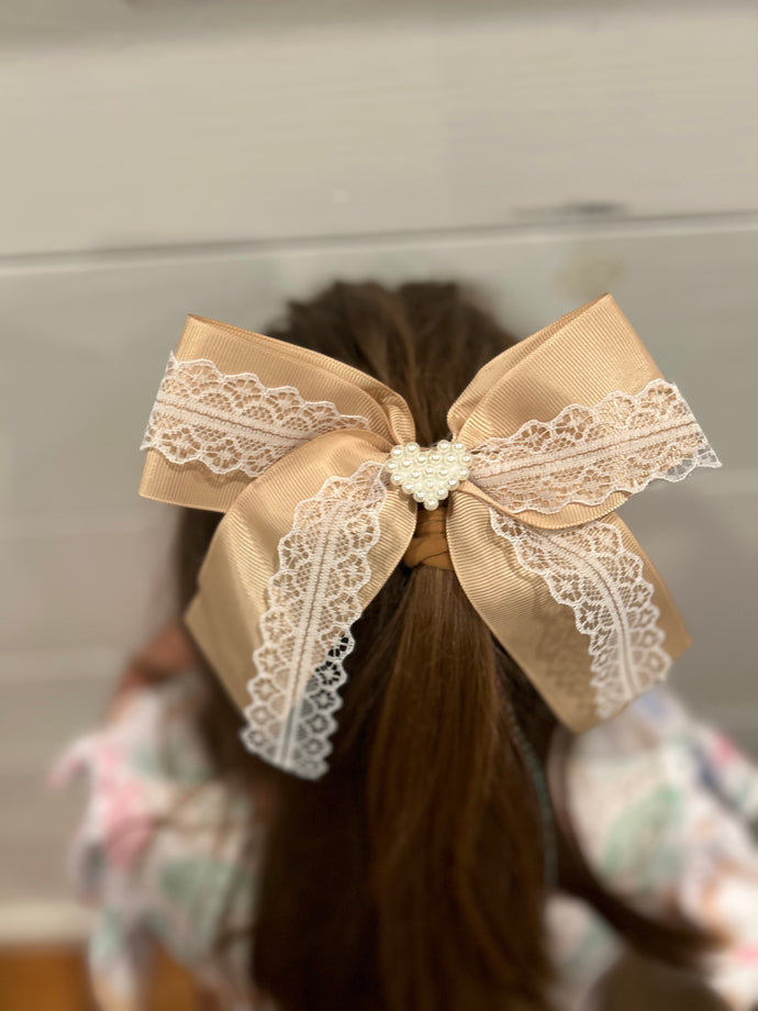 Heart Accent Lace Bows