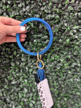 Load image into Gallery viewer, Key Ring Bangle
