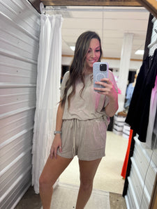 Chandler Set