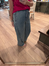 Load image into Gallery viewer, Baby Blues Jeans