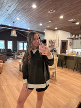 Load image into Gallery viewer, Contrast Pullover