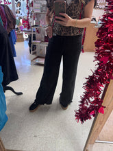Load image into Gallery viewer, Stylish Black Jean