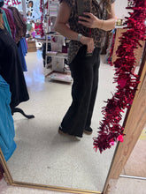 Load image into Gallery viewer, Stylish Black Jean