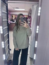 Load image into Gallery viewer, Scuba Pullover