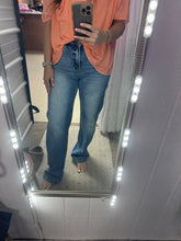 Load image into Gallery viewer, High Rise Wide Baggy Jeans