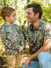 Load image into Gallery viewer, Boys Classic Camo Performance Hooded Shirt