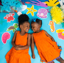 Load image into Gallery viewer, Glo Pals Guppy Grips - Glow In The Dark! 