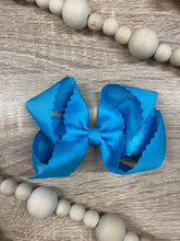Load image into Gallery viewer, Classic Scalloped Bows - Alligator Clip - 4.5&quot;