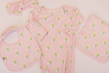 Load image into Gallery viewer, Burp Cloth Set - Fancy Tulips