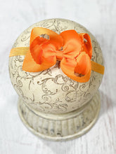 Load image into Gallery viewer, Scalloped Classic Size Bow Headband