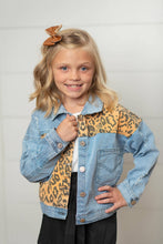 Load image into Gallery viewer, Kids Leopard Patch &amp; Light Wash Denim Button Pocket Jacket