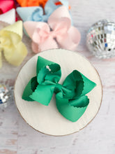Load image into Gallery viewer, Classic Scalloped Bows - Alligator Clip - 4.5&quot;