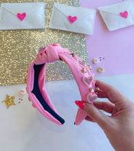 Load image into Gallery viewer, Valentine’s headband - pink 