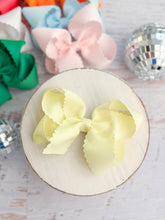 Load image into Gallery viewer, Classic Scalloped Bows - Alligator Clip - 4.5&quot;