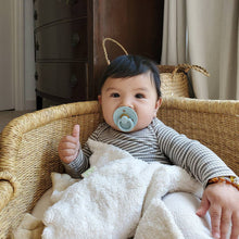 Load image into Gallery viewer, Detailed Itzy Soother™ Natural Rubber Paci Sets