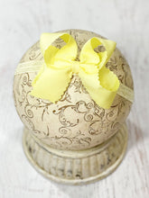 Load image into Gallery viewer, Scalloped Classic Size Bow Headband