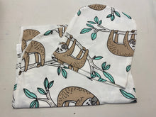 Load image into Gallery viewer, Swaddle Sacks with Accessory