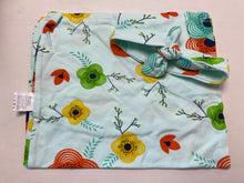Load image into Gallery viewer, Swaddle Sacks with Accessory